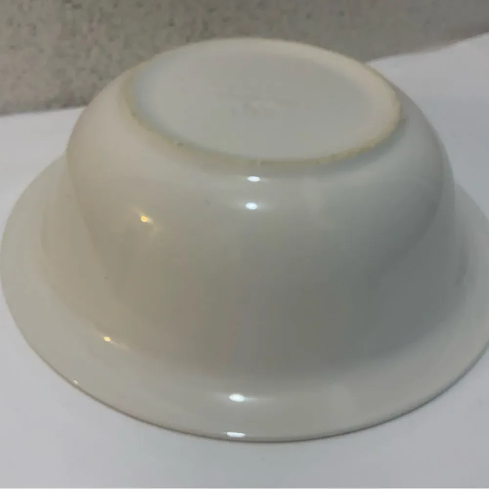 Pfaltzgraff ACADIA Round Vegetable Serving Bowl 9-3/4” embossed arches G16